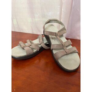 SAS Women's 10M Beige Nubuck Leather Comfort Sandals With Adjustable Straps & Cu
